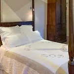 Gorgeous Home In Sarrazac Casa vacanze