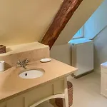 Gorgeous Home In Sarrazac Casa vacanze