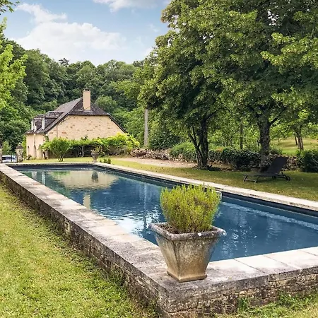 بيت للعطل Amazing In Sarrazac With Wifi