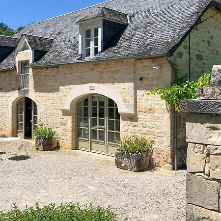 Дом отдыха Amazing In Sarrazac With Wifi