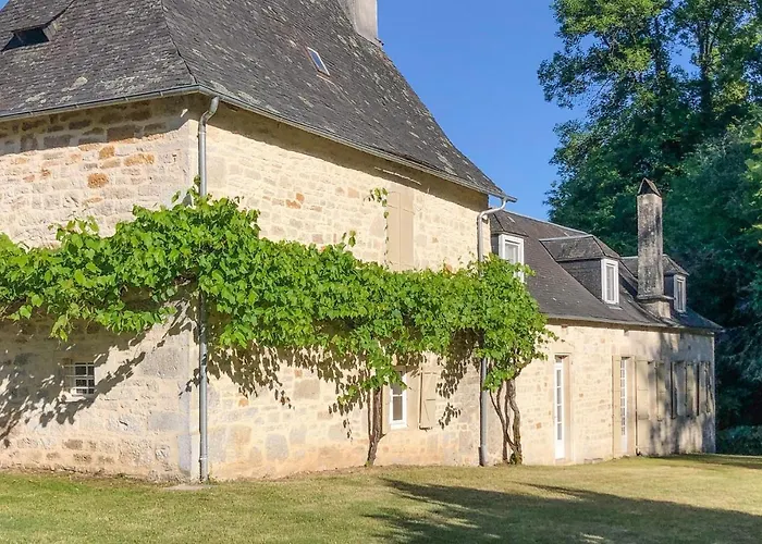 Amazing In Sarrazac With Wifi